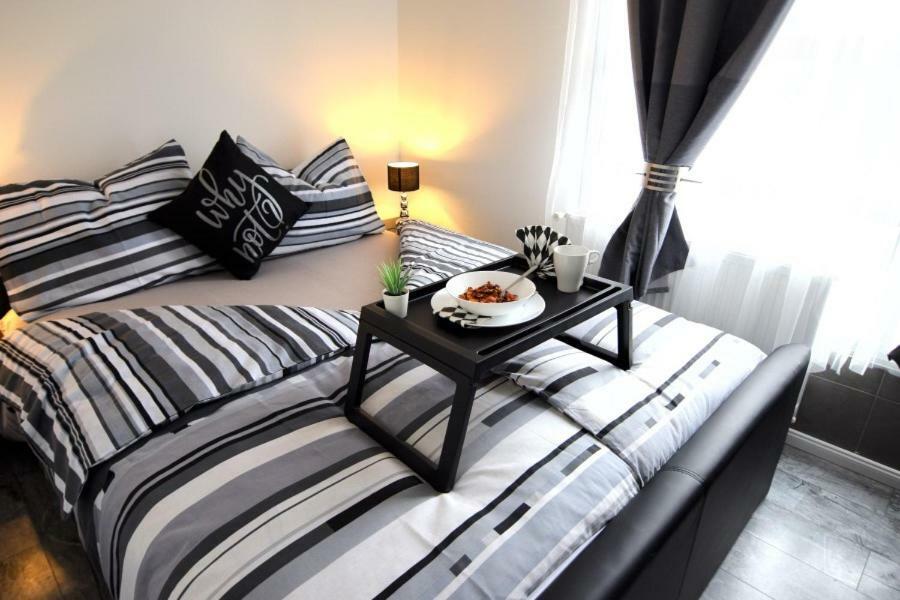 Lea Apartment - Free Parking In Front For 2 Cars زغرب المظهر الخارجي الصورة
