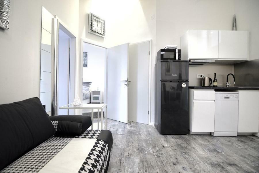 Lea Apartment - Free Parking In Front For 2 Cars زغرب المظهر الخارجي الصورة