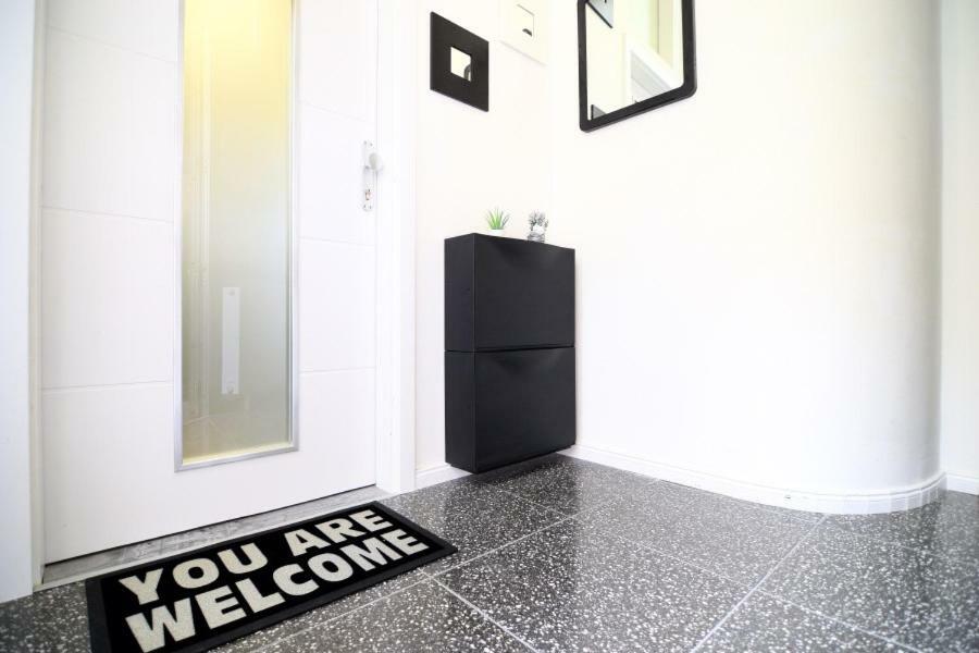 Lea Apartment - Free Parking In Front For 2 Cars زغرب المظهر الخارجي الصورة